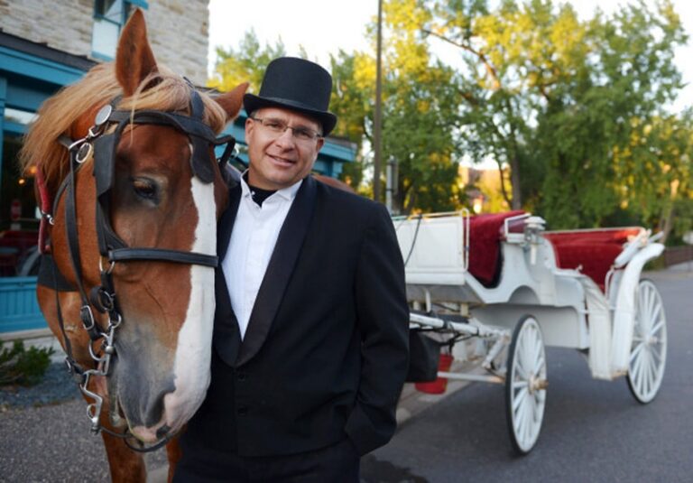 Shop Local With Amplio: The Hitching Company